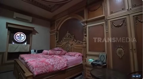 Room Tour Muzdalifah's Luxury House for Sale for Rp40 Billion, Now Becomes a 'Warehouse' of Cardboard Stacks