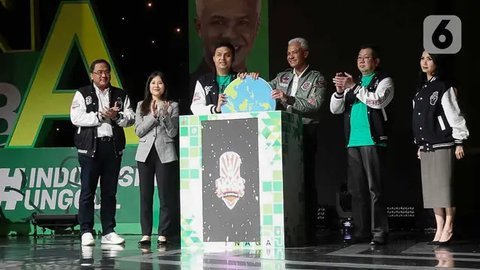 FOTO: Momen Ganjar Hadiri Deklarasi Relawan NAGA, Luncurkan Gerakan Tanam 1 Juta Pohon