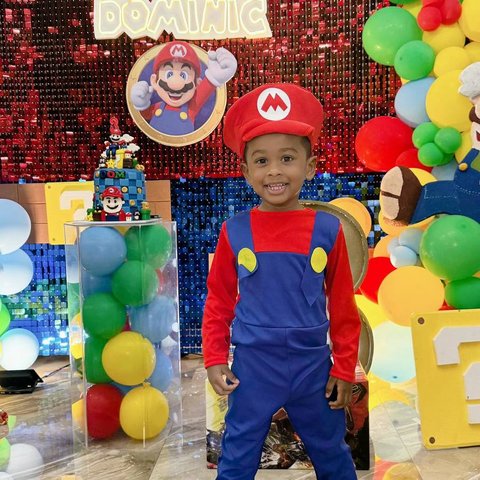 Bertema 'Super Mario', Intip Potret Lucu Saint Dominic Putra Kimmy Jayanti di Momen Ultah ke-3