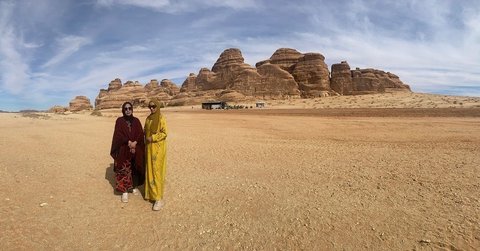 Not Criticized Like BCL, Peek at Reza Zakarya's Vacation Photos in Al Ula