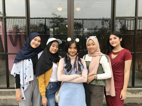 Potret Fuji Bareng Bestie yang Jadi Saksi Perjalanan Kariernya Sebagai Artis, Dekat Sejak 2018