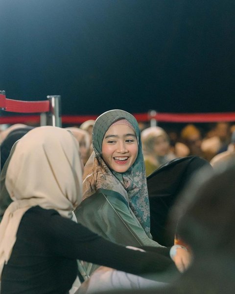 10 Potret Cantik Febby Rastanty Tampil Berhijab saat Hadiri Acara Kajian, Penampilannya Bikin Adem