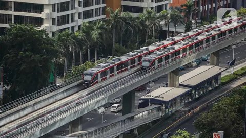 FOTO: Target Tahun 2024, 69.000 Penumpang per Hari Akan Padati LRT Jabodebek