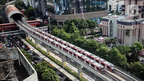 FOTO: Target Tahun 2024, 69.000 Penumpang per Hari Akan Padati LRT Jabodebek