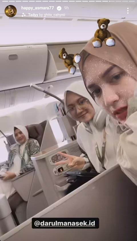 Foto Foto Happy Asmara dan Keluarga Selama di Mekkah