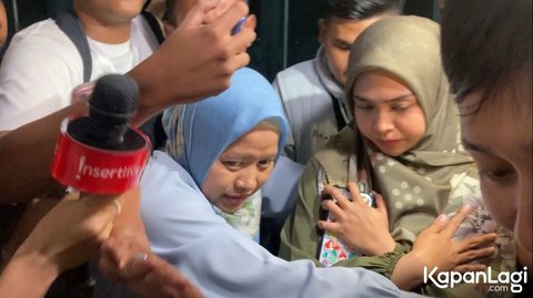 Ria Ricis Bungkam Seribu Bahasa saat Ditanya Soal Gugatan Cerainya ke Teuku Ryan, Raut Wajahnya Sedih