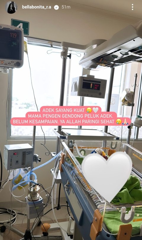 Curhat Bella Bonita yang Baru Melahirkan Anak Pertamanya, Tak Bisa Gendong dan Menyusui Langsung