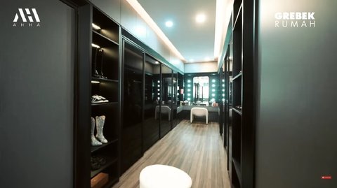 Walking Closet