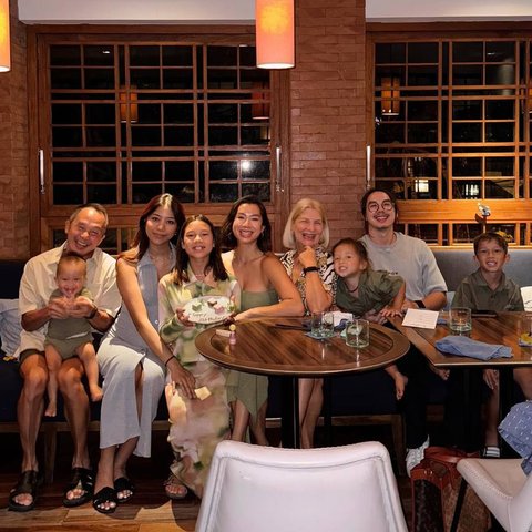 Meriah & Penuh Kehangatan Bersama Keluarga, Potret Ultah Ke-12 Kiyomi Putri Cantik Jennifer dan Irfan Bachdim