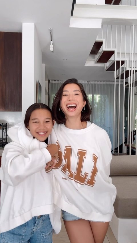 Meriah & Penuh Kehangatan Bersama Keluarga, Potret Ultah Ke-12 Kiyomi Putri Cantik Jennifer dan Irfan Bachdim