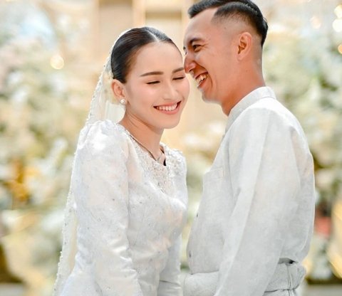 Netizen Turut Bersukacita Melihat Hubungan Ayu dan Fardhana