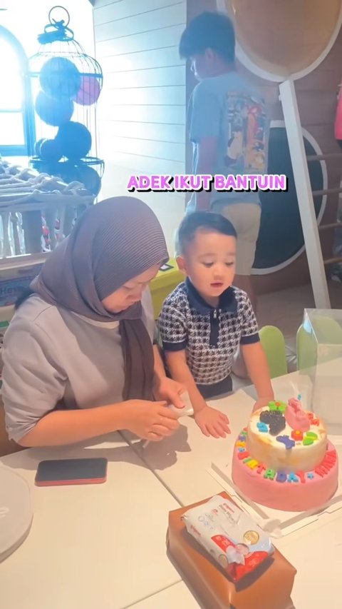 Potret Rafathar & Rayyanza Sibuk Siapkan Kejutan Untuk Ultah Raffi Ahmad dan Nagita Slavina, Ada yang Mau Adik Lagi