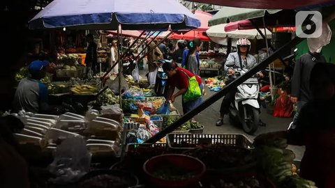 FOTO: Tak Hanya Beras, Harga Sejumlah Bahan Pangan di Jakarta Merangkak Naik