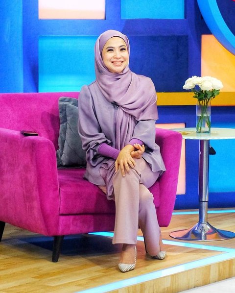 Feni Rose sang presenter kondang ini ternyata berasal dari Malang.