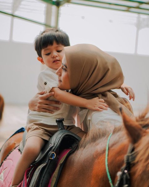 Potret Terbaru Nadya Mustika yang Makin Cantik dan Bahagia, Diduga Sedang Hamil Anak Bersama Iqbal Rosadi