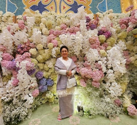 Dalam penampilan khusus di pernikahan Prince Mateen, Titiek terkesan dengan keindahan acara tersebut.