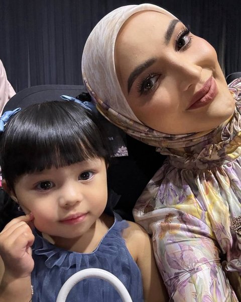 Cantik Berhijab Bikin Pangling, Potret Ashanty Makin Rajin Ikut Kajian Karena Ngaku Ilmu Agama Masih Kurang