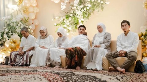 Potret Bahagia Tri Suaka & Nabila Maharani di Momen Aqiqah Baby Garuda, Dihadiri Keluarga Besar