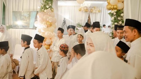 Potret Bahagia Tri Suaka & Nabila Maharani di Momen Aqiqah Baby Garuda, Dihadiri Keluarga Besar