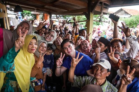 Sementara itu, Sekretaris DPD PAN Kabupaten Bekasi Jamil mengatakan kalau dari perolehan suara di tiga kabupaten Dapil Jabar VII menggambarkan Verrell Bramasta yang akan mewakili ke Senayan. 