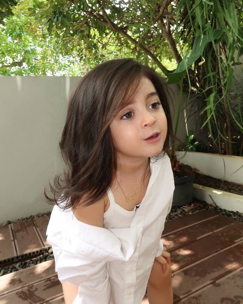 Secantik Boneka Barbie, Potret Terbaru Baby Guzel Anak Ali Syakieb yang Mirip Banget sama Mama Waktu Kecil