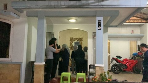 Kabar Duka, Aktor Ganteng Donny Kesuma Meninggal Dunia - Begini Potret Suasana di Rumah Duka