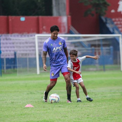 Potret Ganteng Kenji Anak Irfan dan Jennifer Bachdim Ultah Ke-10,  Dirayakan Sederhana & Sempat Ikut Sang Ayah Latihan Sepakbola