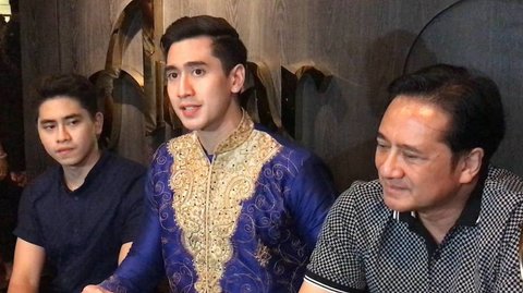 Verrell menyatakan pentingnya berusaha dengan sungguh-sungguh (ikhtiar) dan menjaga prinsip untuk tidak mengambil risiko yang terlalu besar atau melebihi kemampuan yang dimiliki (jangan besar pasak daripada tiang). 