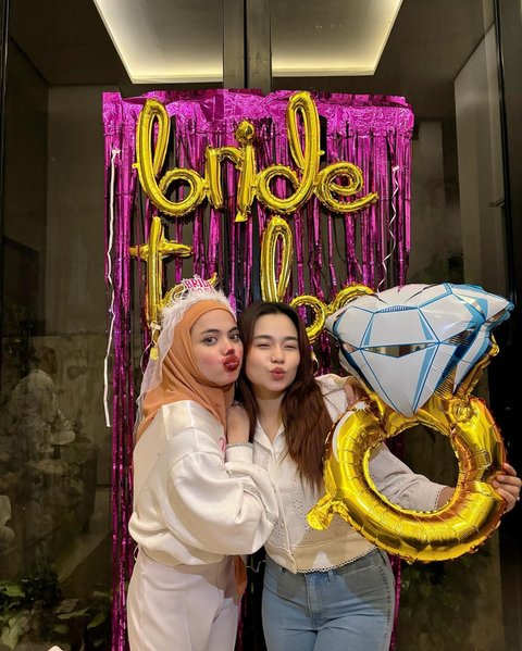 Potret Keseruan Bridal Shower Putri Isnari, Gemas Wajah Didandani Cemong tapi Tetap Cantik dan Bahagia