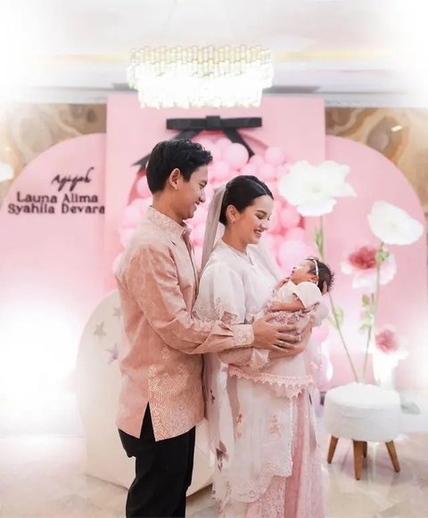 10 Portraits of Sabrina Anggraini like a Living Barbie Wearing Pink Dress at Her Daughter's Aqiqah Event