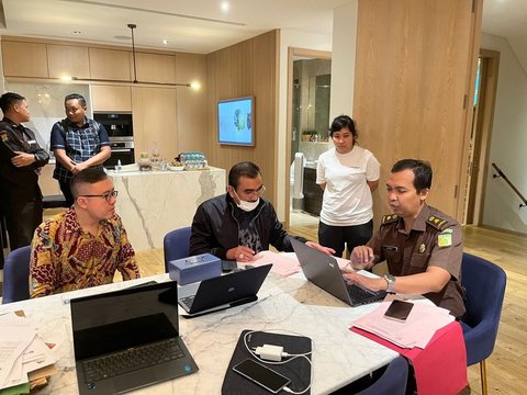 Potret Rumah Sandra Dewi dan Harvey Moeis Digeledah Kejagung Karena Kasus Korupsi Rp271 Triliun, Mobil Hadiah Ultah Disita
