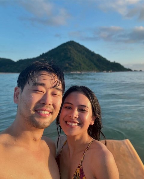 Potret Seru Liburan Maudy Ayunda dan Jesse Choi ke Lombok, Vibesnya Serasa Lagi Honeymoon