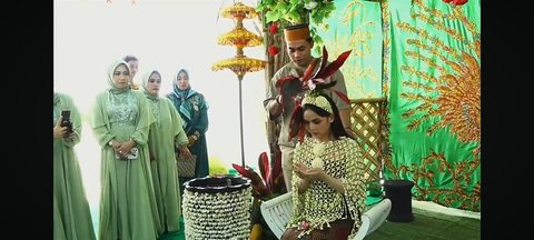 10 Potret Putri Isnari Jalani Prosesi Siraman, Penampilan Calon Pengantin Cantik Banget Jadi Sorotan