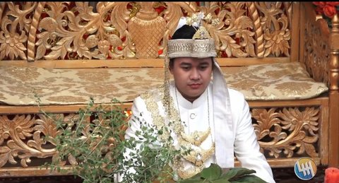 Potret Ganteng Abdul Azis Jalani Prosesi Malam Mapacci Jelang Pernikahannya dengan Putri Isnari