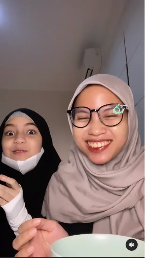 Tampil Pakai Hijab Syar'i, Potret Sienna Putri Marshanda yang Makin Cantik dan Adem Banget