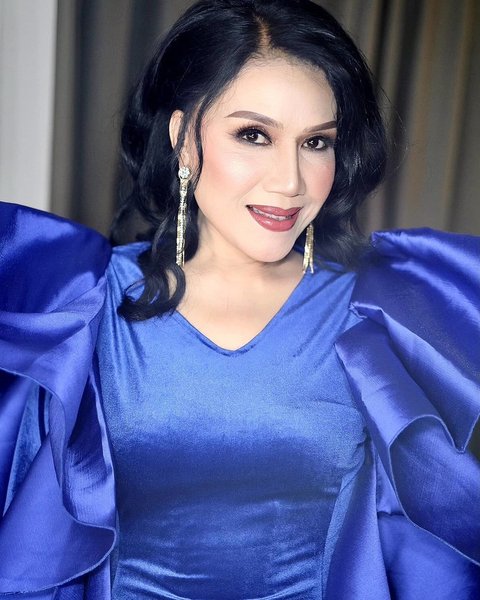 Potret Terbaru Rita Sugiarto Tetap Cantik dan Bugar di Usia 65 Tahun, Hingga Kini Masih Konsisten Berkarya