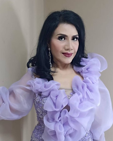 Potret Terbaru Rita Sugiarto Tetap Cantik dan Bugar di Usia 65 Tahun, Hingga Kini Masih Konsisten Berkarya