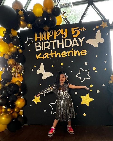 Makin Tumbuh Besar, ini Foto-foto Terbaru Katherine Putri DJ Katty Butterfly yang Baru Merayakan Ultah ke-5