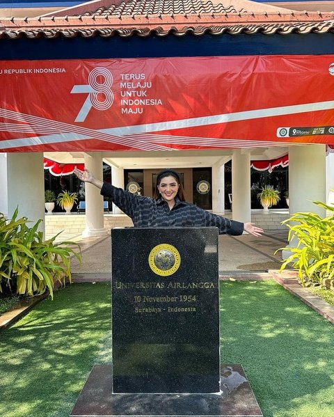 Foto-foto Ashanty saat jalani Ujian Pra Kualifikasi S3 di Universitas Airlangga, Diuji Dihadapan Para Profesor