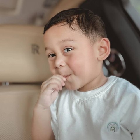 Potret Baby L Putra Ganteng Lesti Kejora, Kini Tingkahnya Semakin Lucu dan Punya Lirikan Mata Centil