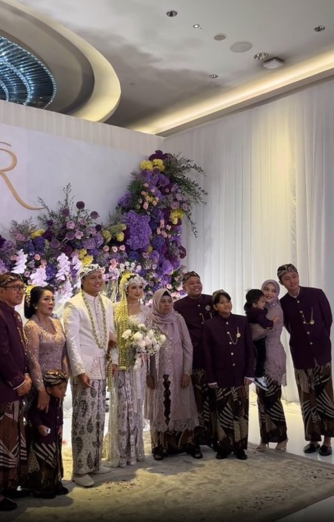 Potret Ganteng Baby Adzam Hadiri Akad NIkah Rizky Febian dan Mahalini yang Sukses Curi Perhatian