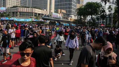 FOTO: Ada Maliq & D'essentials, Warga Tumpah Ruah Padati Car Free Day Jakarta