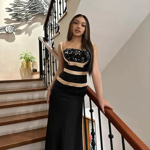Naura Ayu looks stunning wearing a black maxi dress.