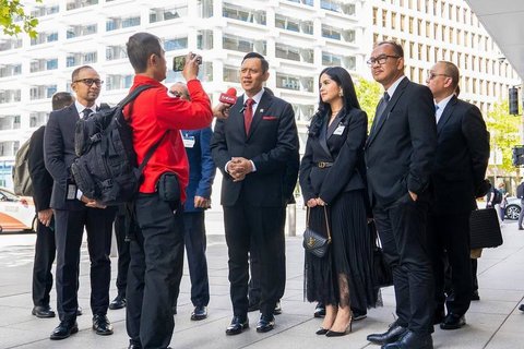 Foto-foto Annisa Pohan saat Mendampingi Suami Dinas ke Luar Negeri, Penampilan Cantiknya Bikin Salfok