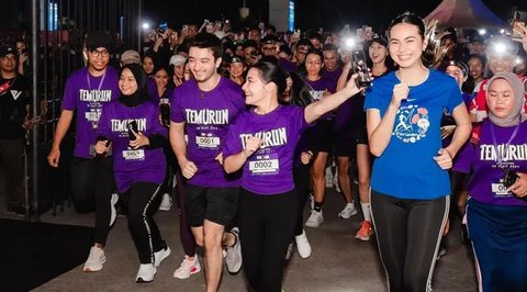 Prilly Latuconsina serta beberapa artis lainnya, termasuk Bryan Domani, ikut serta dalam event lari bertema 'TEMU5KRUN'. Diketahui bahwa acara ini juga merupakan bagian dari promosi film 'Temurun'.