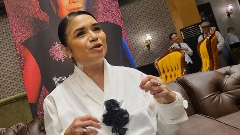 Ruth Sahanaya Dapat Hadiah Sekolah Gratis dari Jeffrey Waworuntu, Bersyukur Punya Suami yang Selalu Mendukung