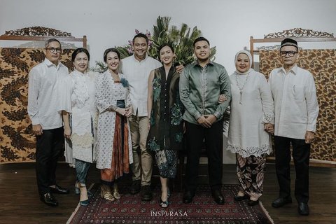 Sama-sama Cantik, Potret Mieke Amalia dan Anggi Kadiman di Pertunangan Nabila Sudiro, Kompak Pakai Baju Bernuansa Putih