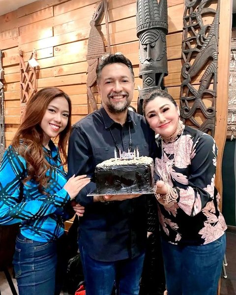 Sama Sekali Tak Tersorot, Potret Cantik Nicole Christy Anak Angkat Ari Sihasale dan Nia Zulkarnaen yang Beranjak Dewasa