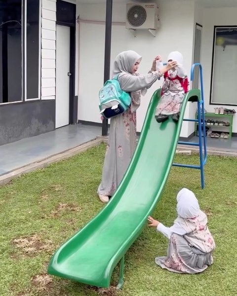 Potret Moana Anak Ria Ricis Sudah Sekolah di Usia Belum Genap 2 Tahun, Masuk PAUD Milik Ibu Sendiri