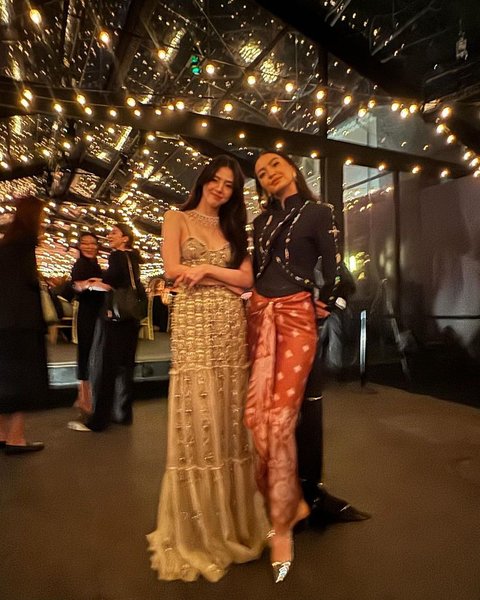 Cantik Gak Ada Obat, Potret Raline Shah Tampil di Cannes Langsung Jadi Sorotan - Sempat Pose Bareng Han So Hee